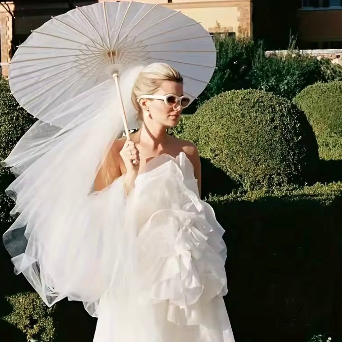 White Paper Umbrella Parasols Wooden Handle